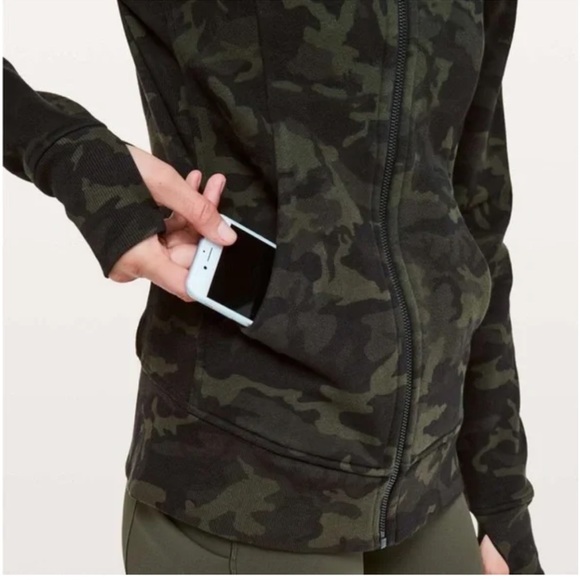 Camo lululemon size 10 - Picture 6 of 7